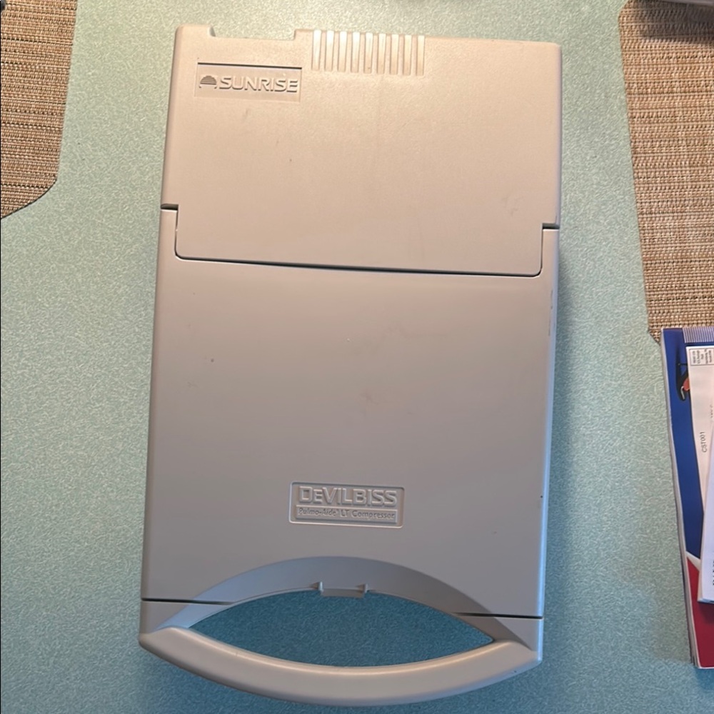 Sunrise DeVilbiss Portable Device Nebulizer
